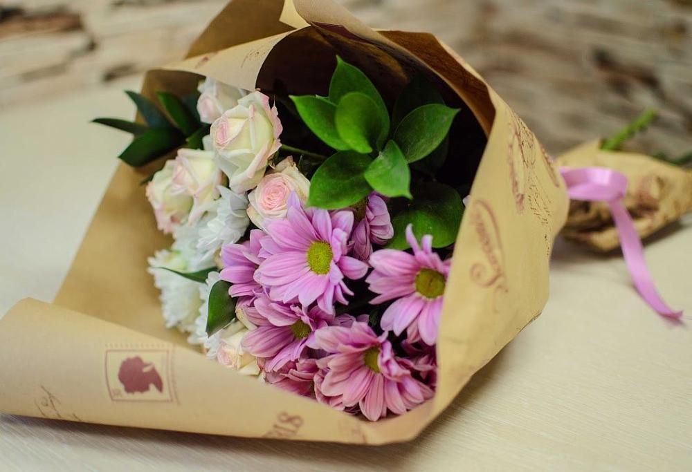 Букет цветов из: Розы и Хризантемы в Крыму Ростовская область