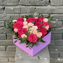 Цветочная композиция из Розы в коробке в Крыму Ростовская область