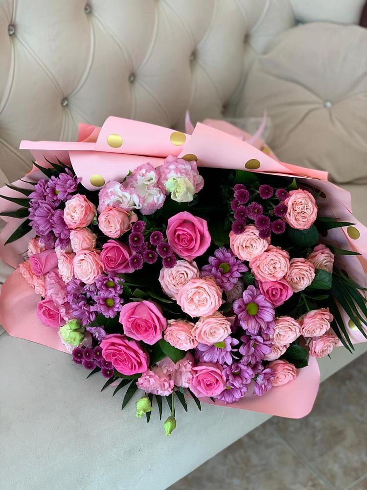 Букет цветов из: Хризантемы, Розы и Лизиантусы в Крыму Ростовская область