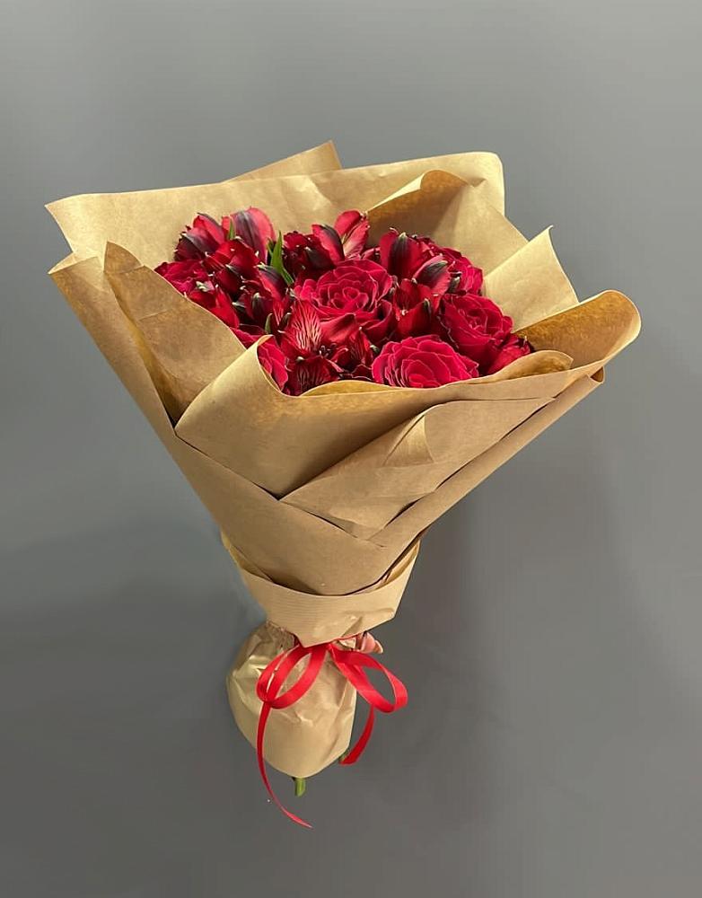 Букет цветов из: Альстромерии и Розы в Крыму Ростовская область