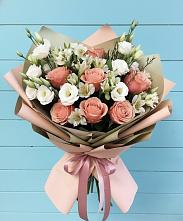 Букет цветов из:  Розы, Альстромерии и Лизиантусы в Крыму Ростовская область