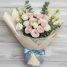 Букет цветов из:  Лизиантусы в Крыму Ростовская область