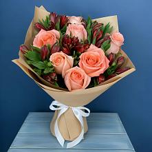 Букет цветов из:  Розы и Альстромерии в Крыму Ростовская область