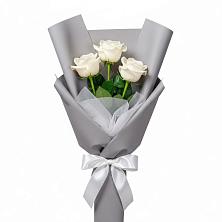 Букет 3 белые розы в Крыму Ростовская область
