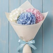 Букет цветов из:  Гортензия в Крыму Ростовская область