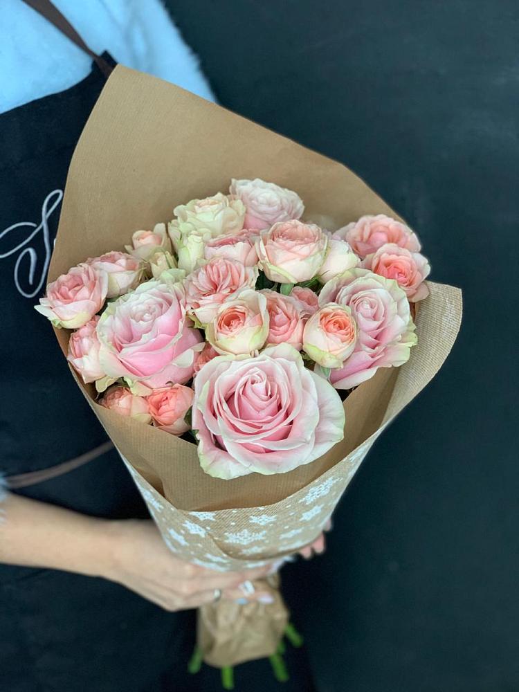 Букет цветов из: Хризантемы и Розы в Крыму Ростовская область