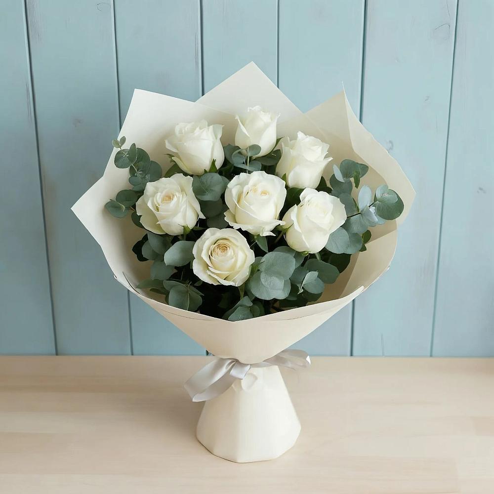 Букет Белые розы в Эвкалипте в Крыму Ростовская область