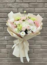 Букет цветов из:  Гвоздики, Розы, Лизиантусы и Хризантемы в Крыму Ростовская область