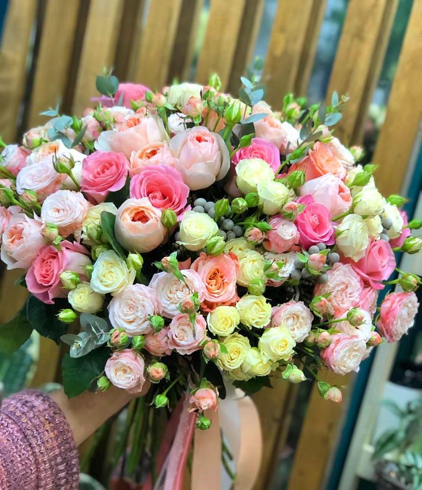 Букет цветов из: Розы в Крыму Ростовская область