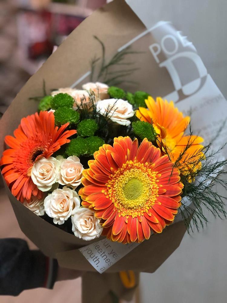 Букет цветов из: Герберы, Хризантемы и Розы в Крыму Ростовская область