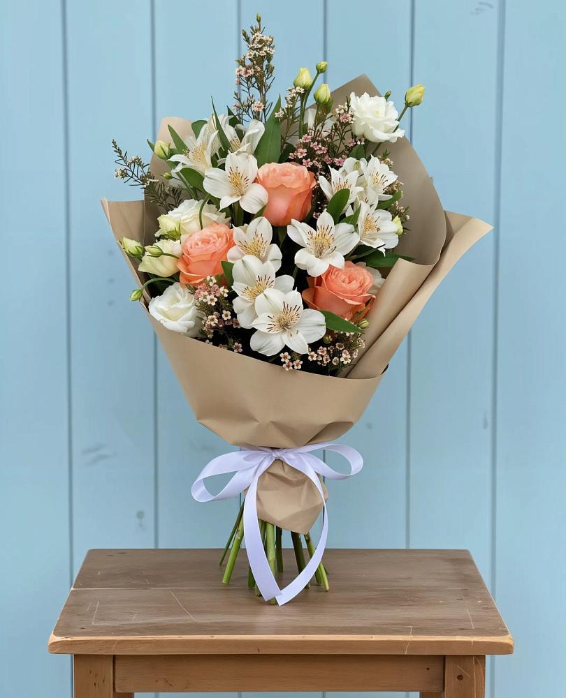 Букет цветов из: Альстромерии, Лизиантусы, Розы и Хризантемы в Крыму Ростовская область